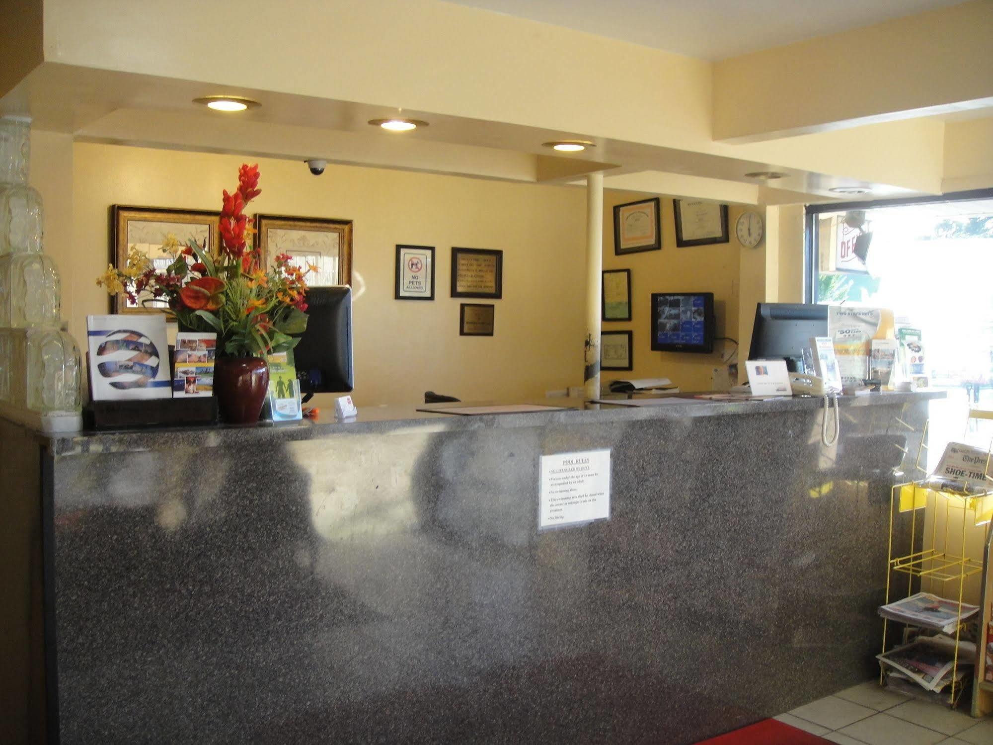 Econo Lodge Somers Point Exterior photo
