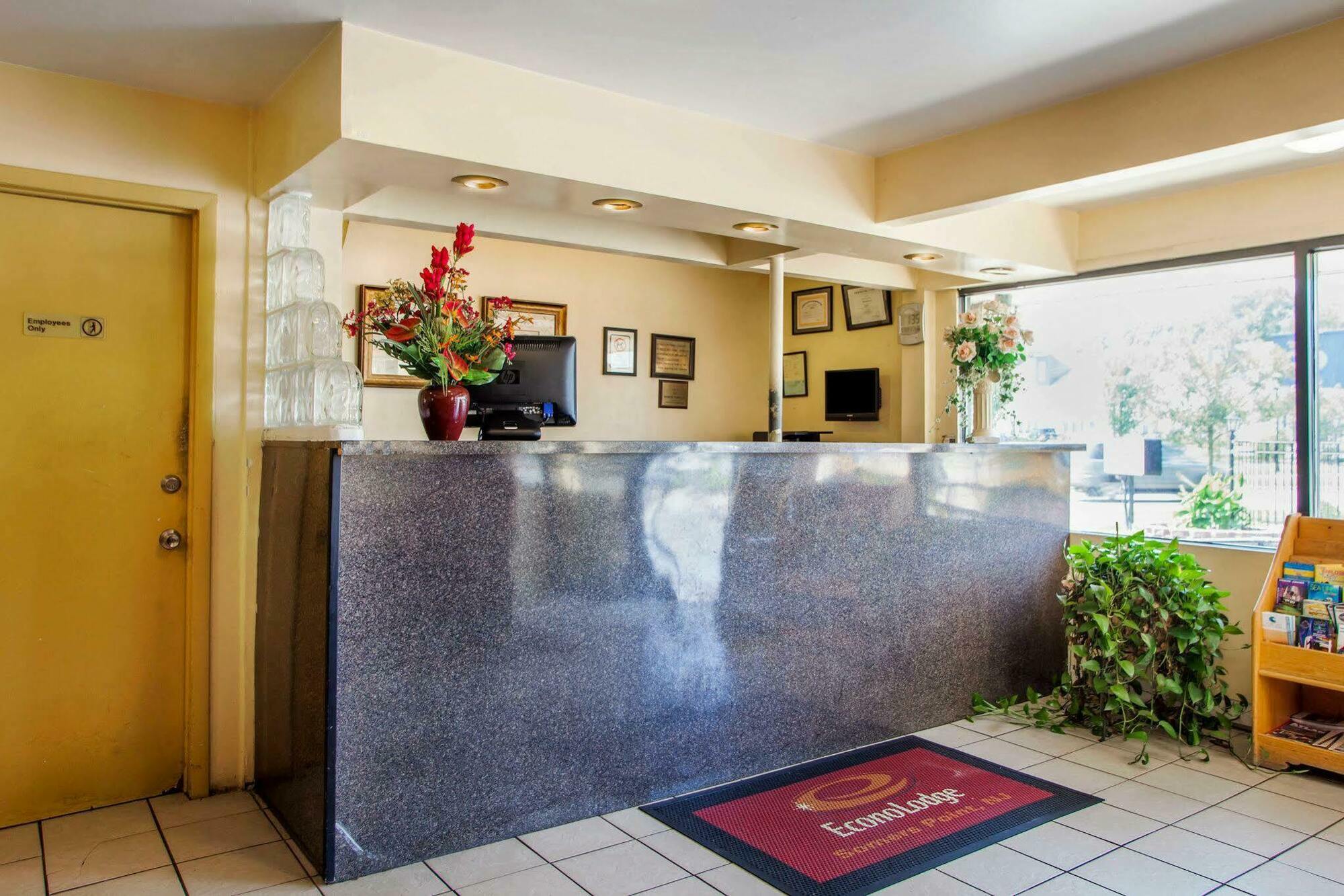 Econo Lodge Somers Point Exterior photo